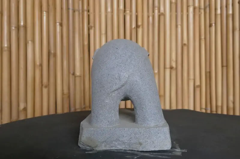 Artikelbild 3 des Artikels “Standing elephant made of Riverstone about 45cm length “